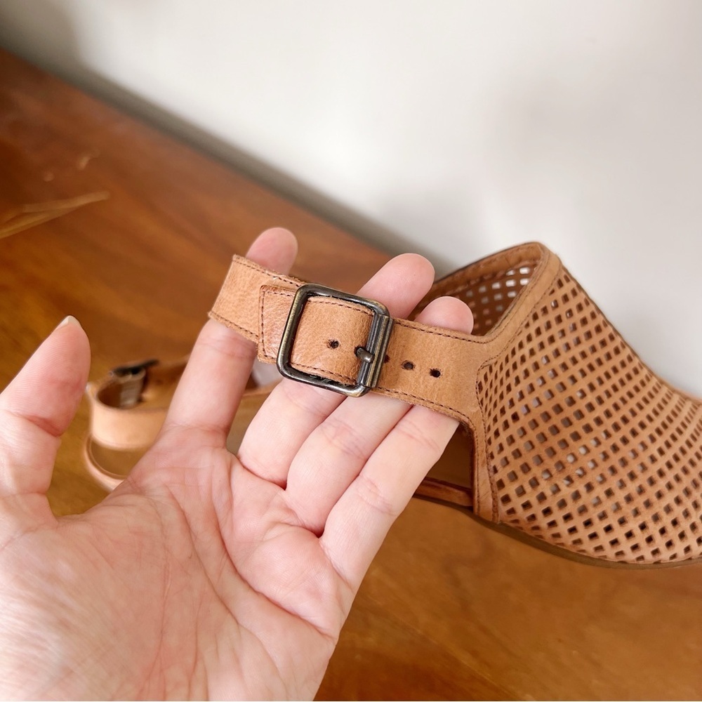 Paul Green • Lois slingback sandal heeled peep toe perforated cognac leather - Picture 7 of 9